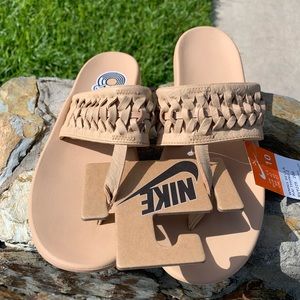 Nike Bella Kai 2 Leather Thong Flip Flop